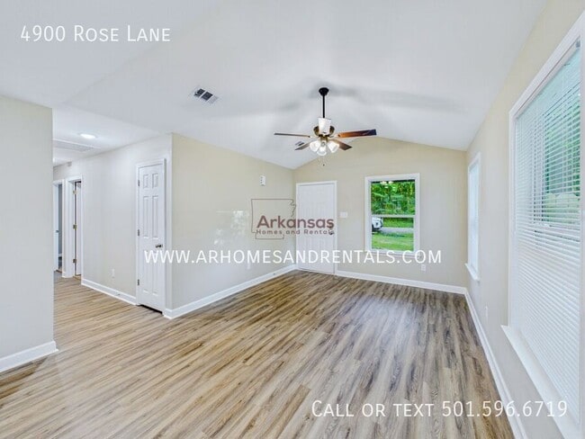 Building Photo - 4900 Rose Ln
