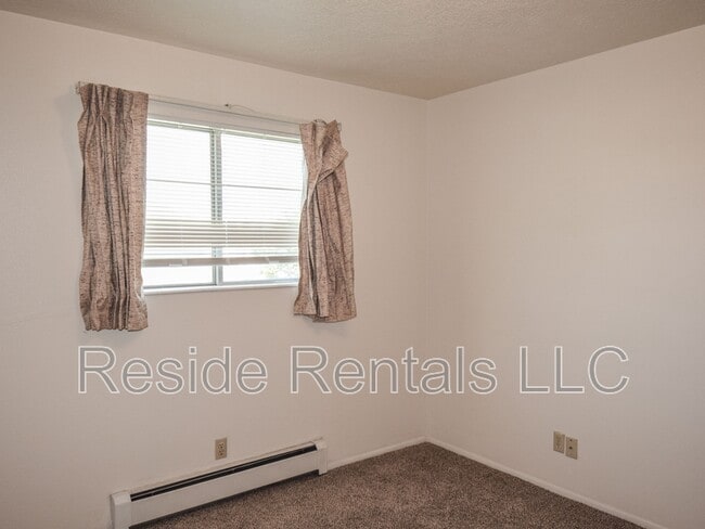 Building Photo - 301 1/2 West 500 North - 2