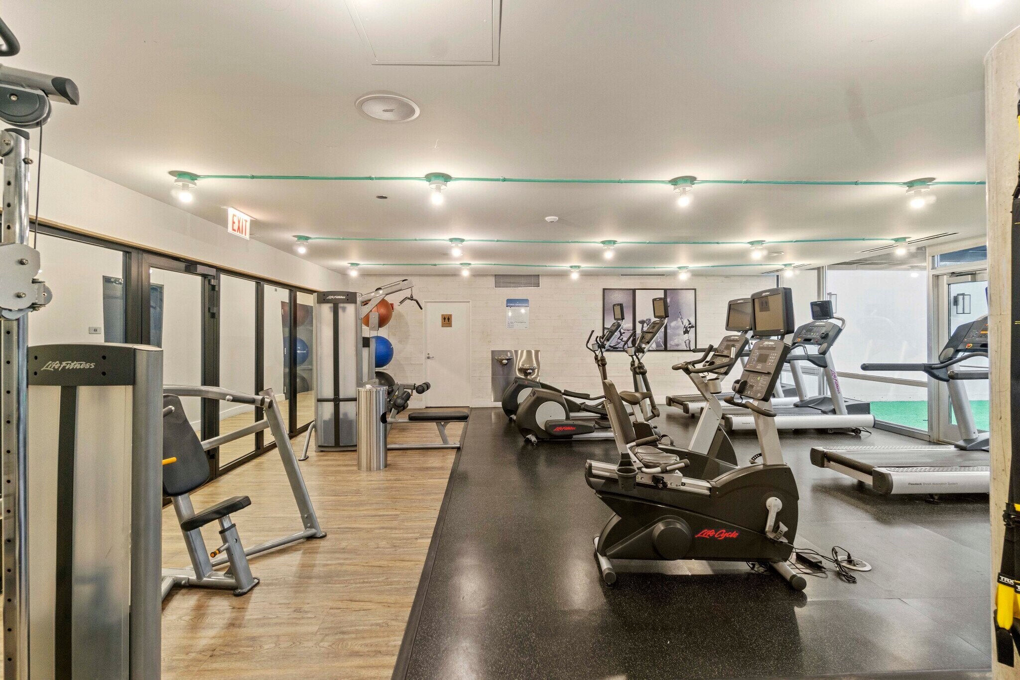 Building Photo - 1397 S State St