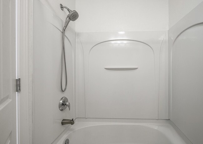 Building Photo - 2023 Northfield Dr