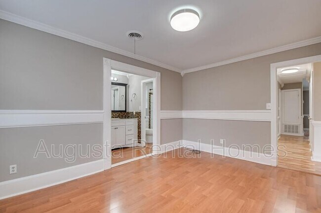 Building Photo - 238 Cavalier Dr