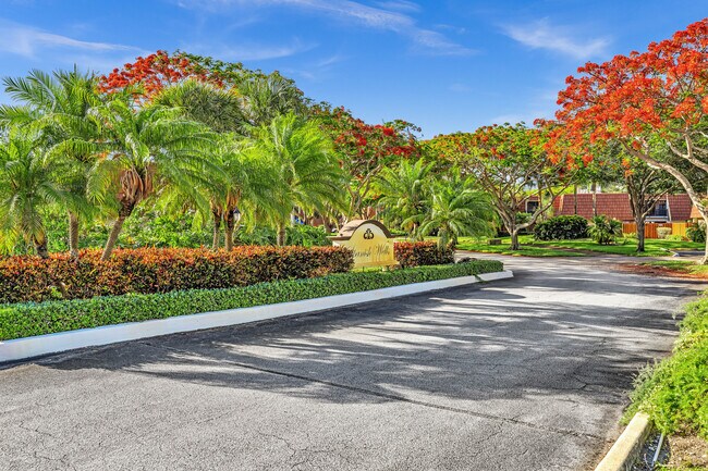 Primary Photo - 3113 San Fernando Dr