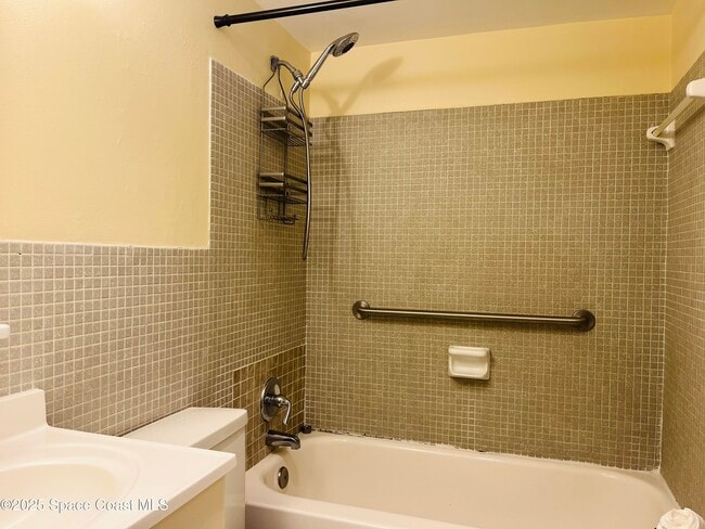 Building Photo - 250 N Banana River Dr