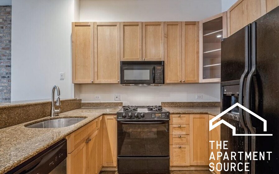 Building Photo - 1418 N Mohawk St