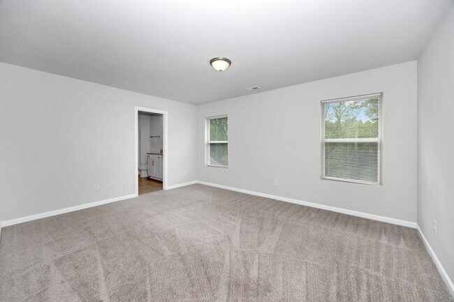 Building Photo - 3 Bedroom House in East Limestone