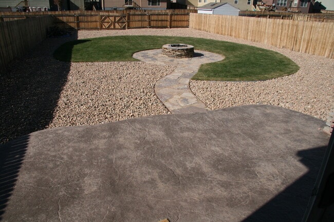 Building Photo - Fantastic 3 bedroom home available in Claremont Ranch!