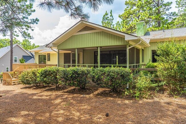 Building Photo - 4 Harness Pl