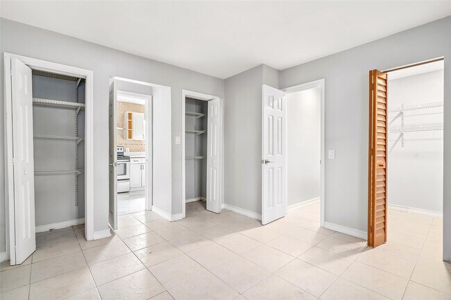 Building Photo - 2508 Arthur St