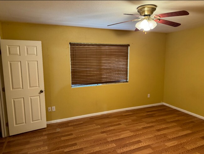 Building Photo - 9000 Underwood Ave