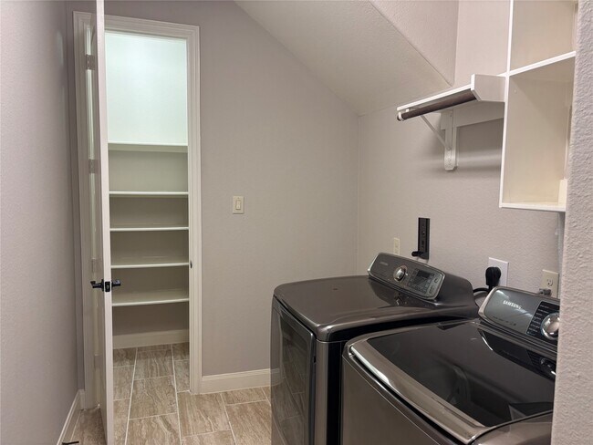 Building Photo - 20411 Bristol Bluff Ln