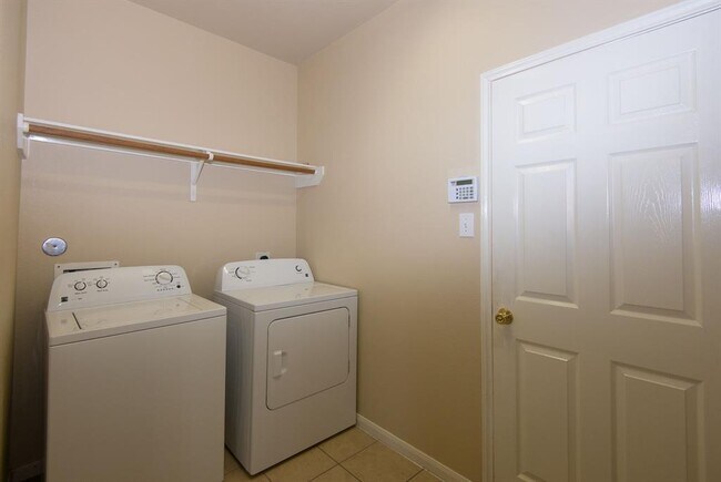 Building Photo - 8603 E Windhaven Terrace Trail