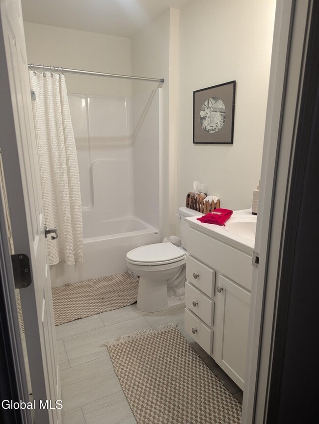 Building Photo - 134 Pickle Hill Rd