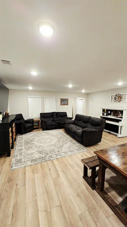 Building Photo - 112 Kohn Dr