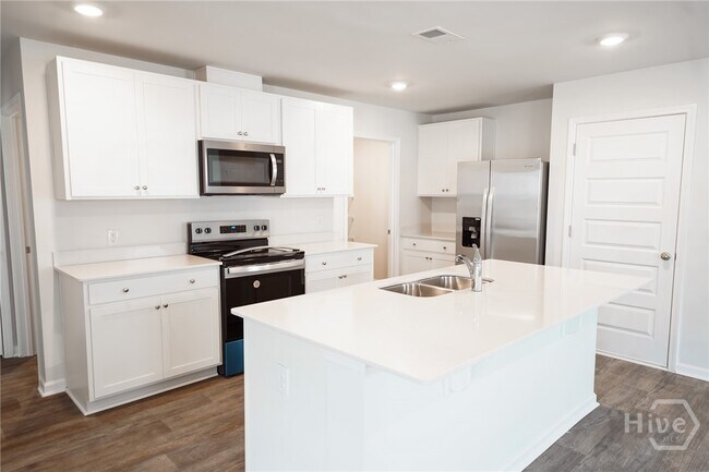 Building Photo - 102 Red Admiral Ln