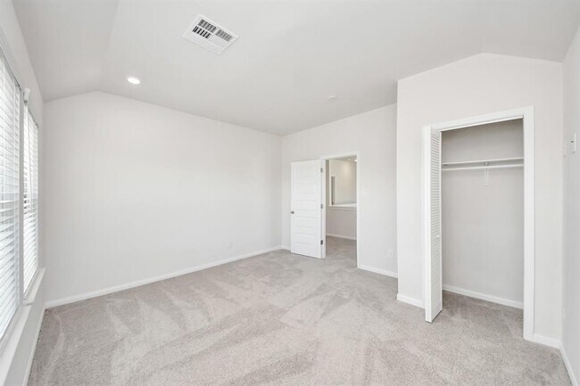 Building Photo - 8006 Cypress Poplar Ct