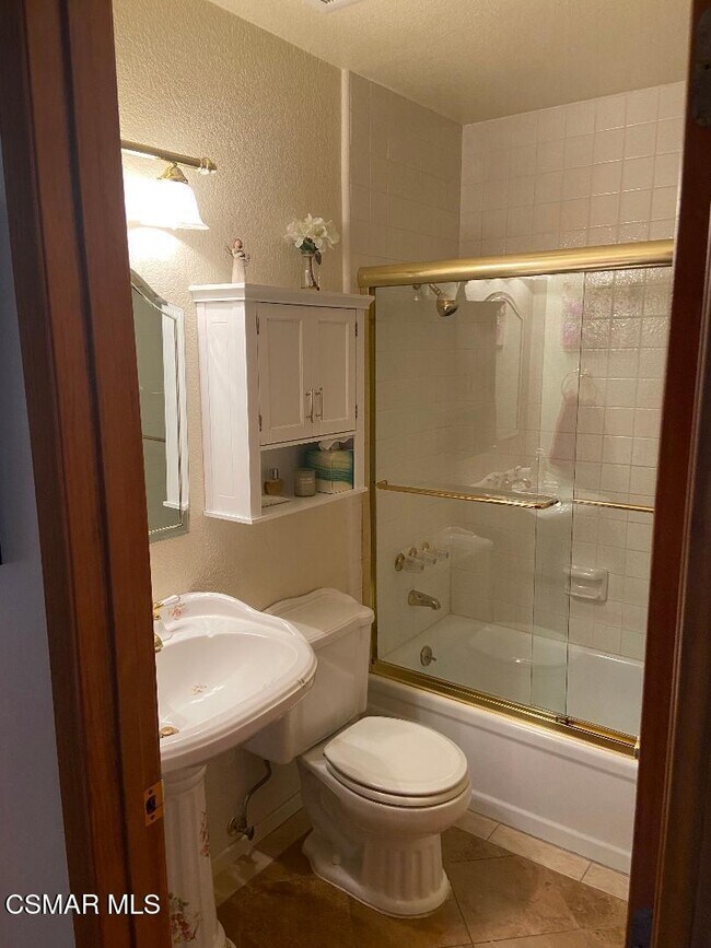 Building Photo - 2141 Basswood Ct