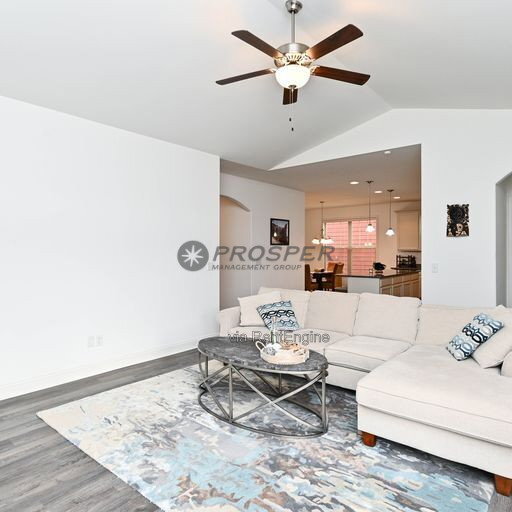 Building Photo - 120 Shumard Ln