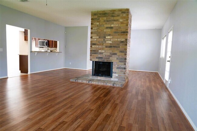 Building Photo - 18143 Forest Cedars Dr