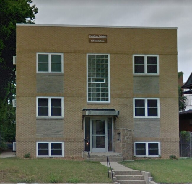 Primary Photo - 440 W Main St