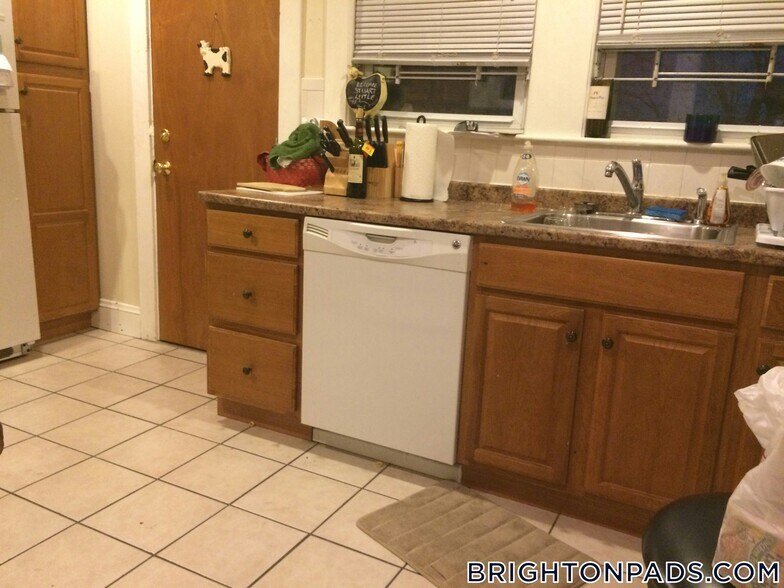 Building Photo - 24 Claymoss Rd