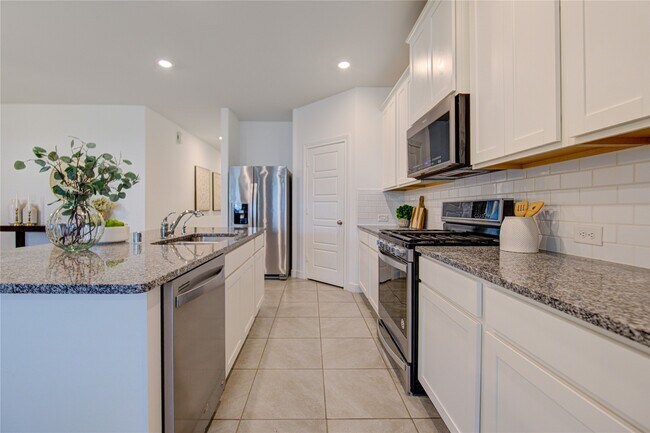Building Photo - 4431 Sandhill Terrace Ln