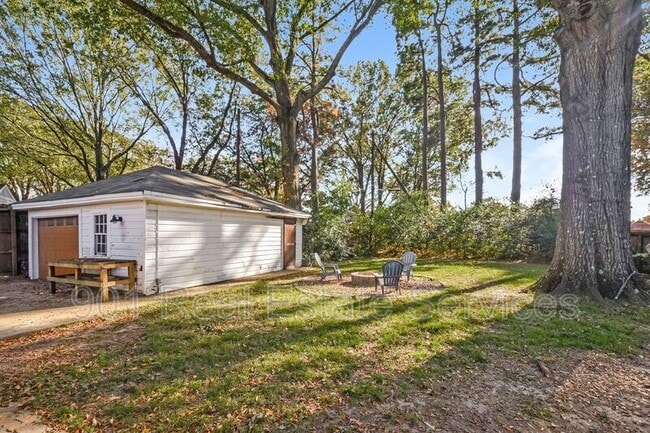 Building Photo - 4879 Marion Ave