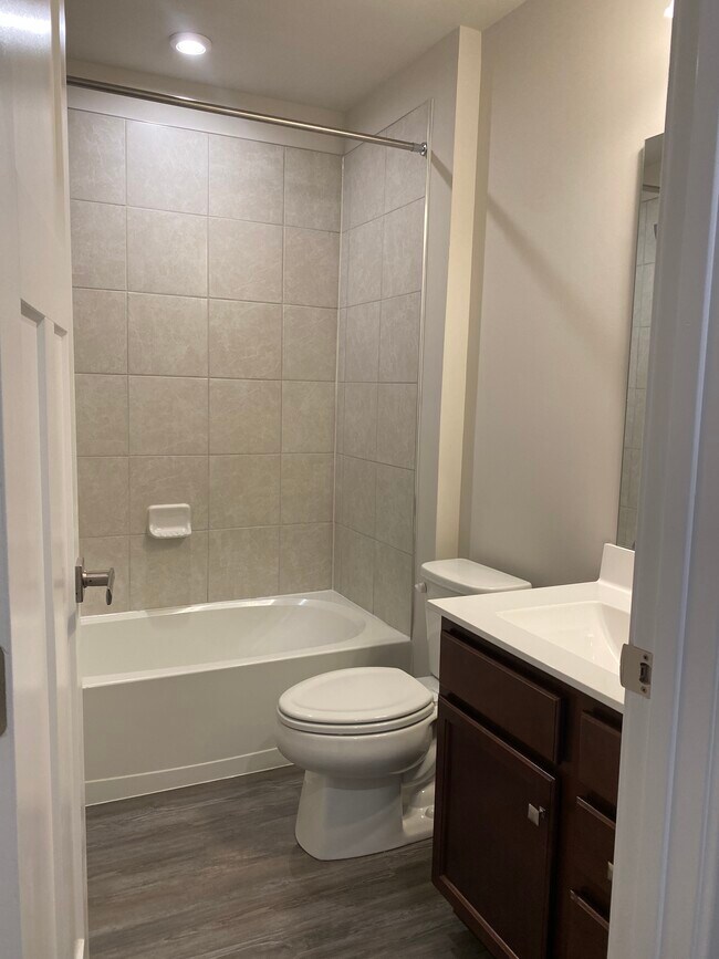 Building Photo - 18034 Seaview Ln