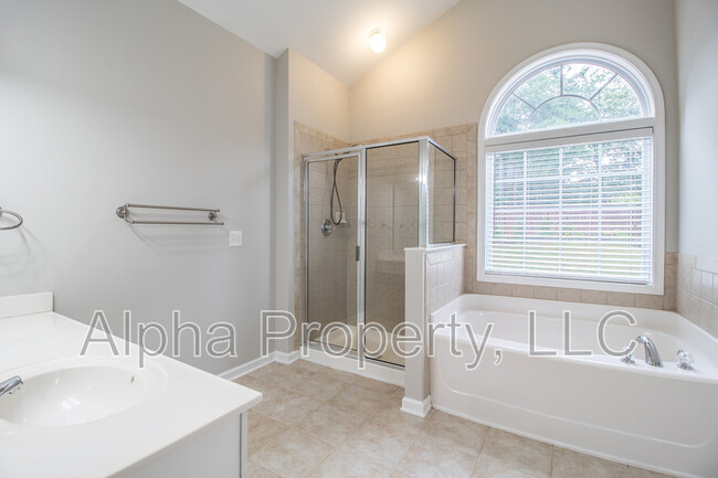 Building Photo - 515 Adeline Ct