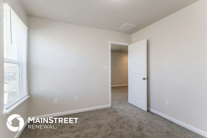 Building Photo - 2521 Guildhall Ln