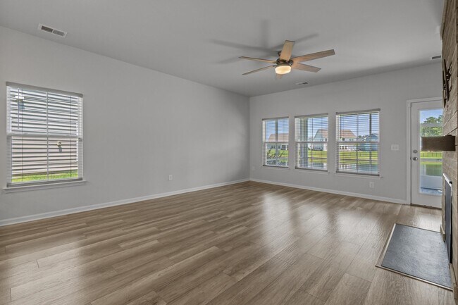 Building Photo - 135 Empyrean Cir
