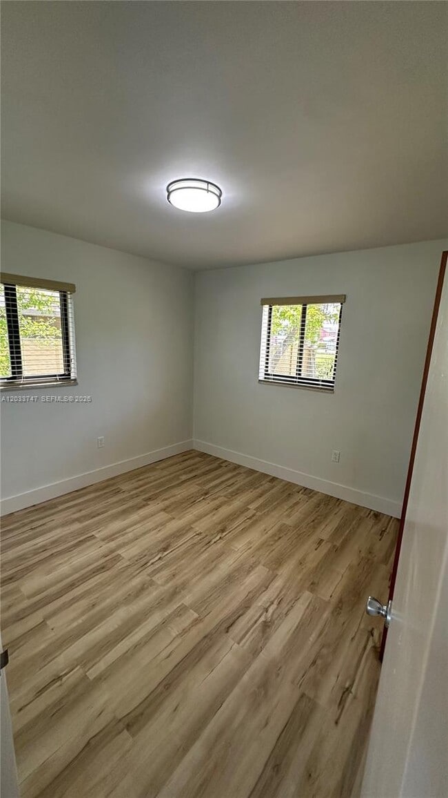Building Photo - 5110 SW 106th Ave