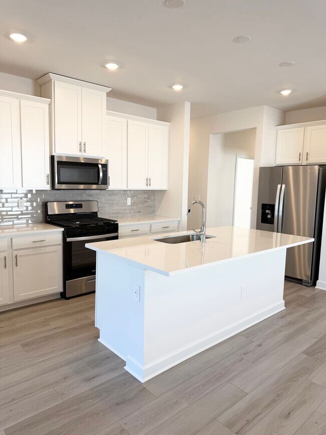 Building Photo - BRAND NEW! Beautiful 3 bedroom/2 bathroom home available now!