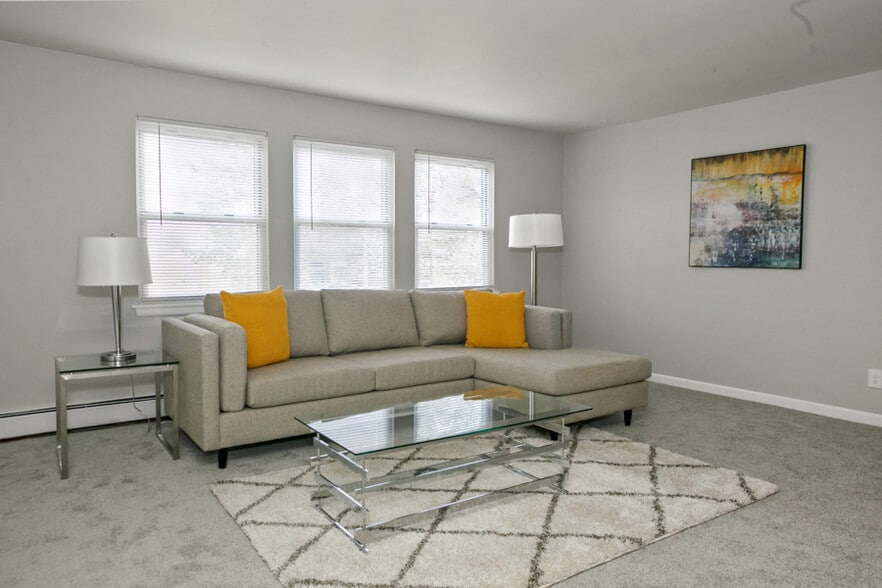 Living Area. - Brighton Square