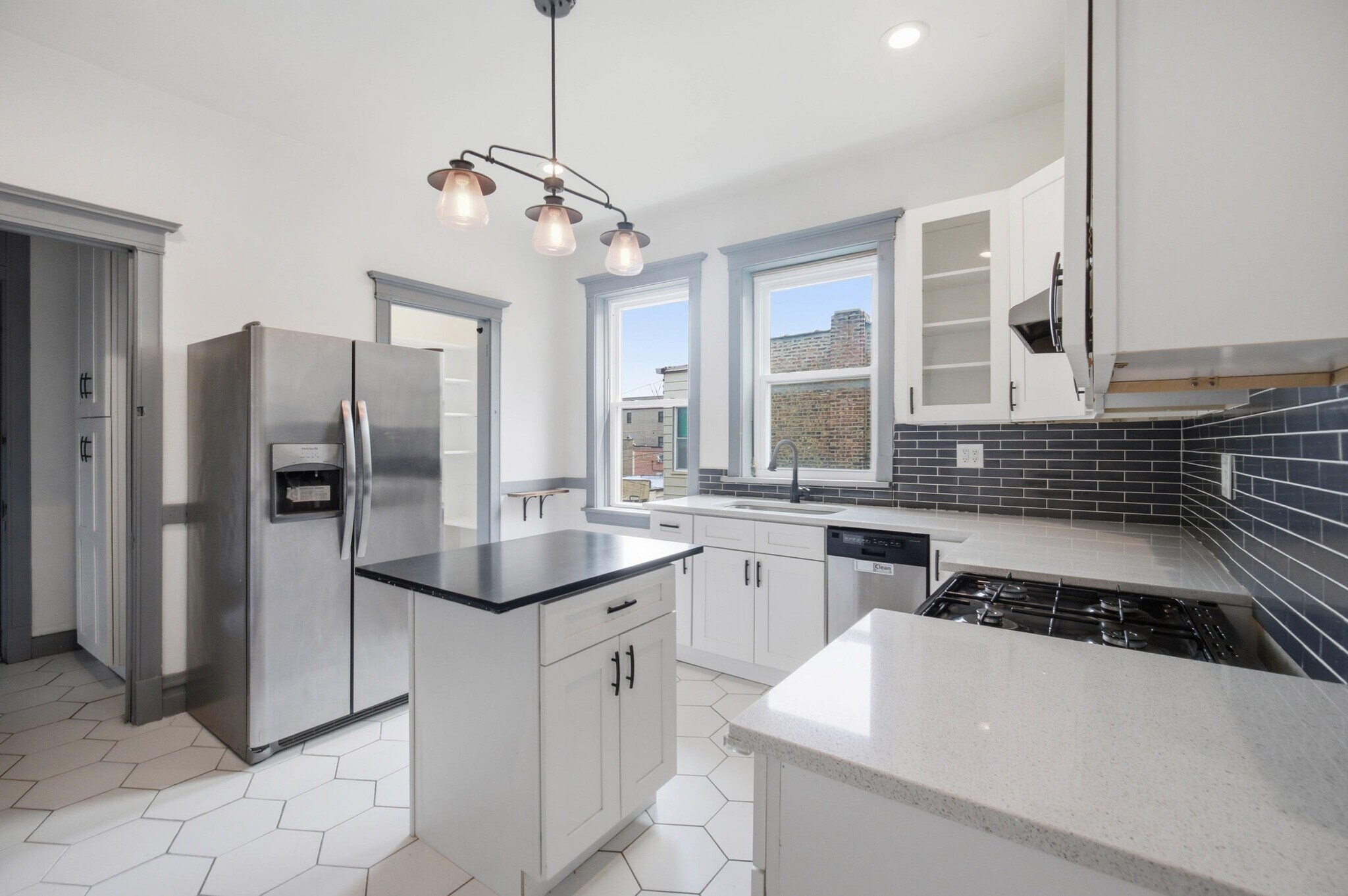 Building Photo - 1448 E 69th Pl