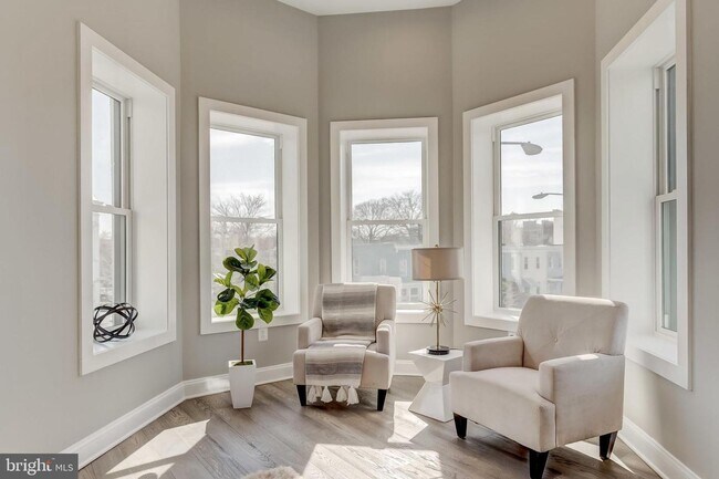 Building Photo - Stunning End-Rowhouse 4/Bedrooms, 4.5 Baths, in Shaw/Truxton Circle – Bathed in Natural Light!