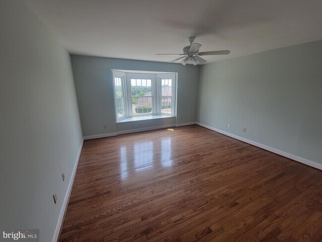 Building Photo - 12 Foxview Cir