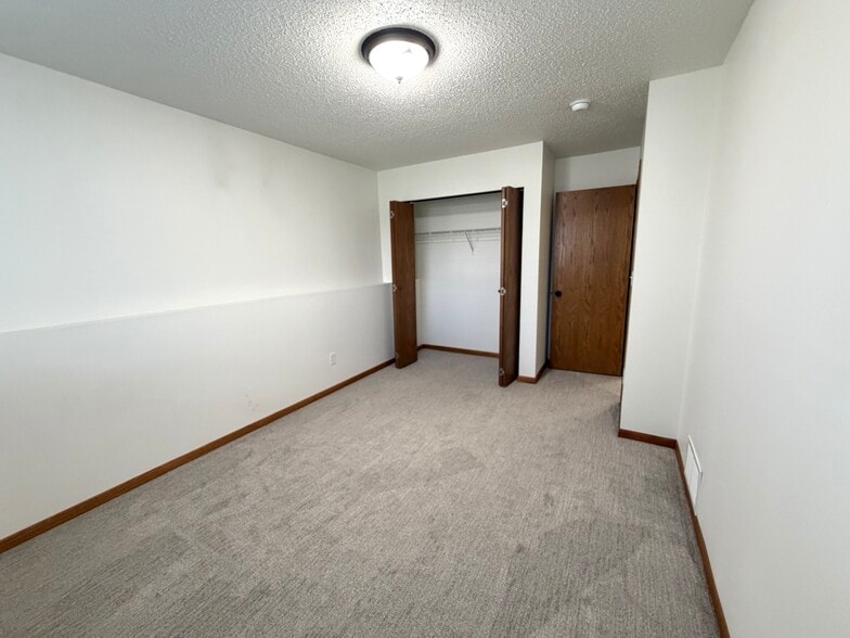 Building Photo - 2420 5th St W