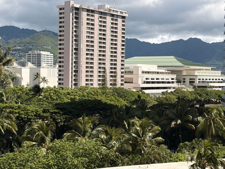 Building Photo - 1690 Ala Moana Blvd