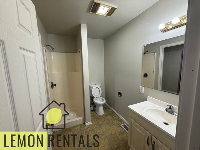 Building Photo - 1204 S 7th St