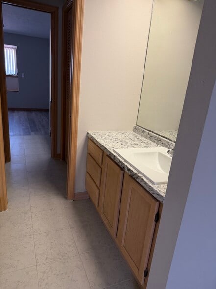 Vanity #1 upstairs - 2590 Sykes Creek Dr