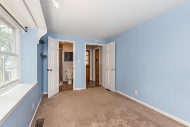 Building Photo - 224 Lackawanna Rd