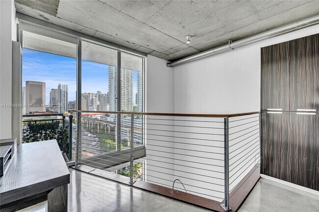 Building Photo - 690 SW 1st Ct