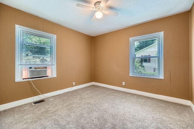 Building Photo - 1744 S Olympian Way SW