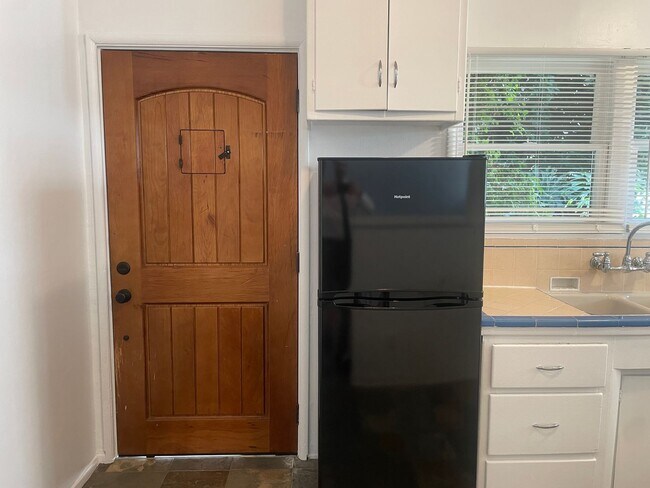 Building Photo - 1240-1246.5-12465 Tamarind Ave