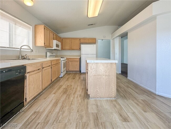 Building Photo - 362 Dooley Dr