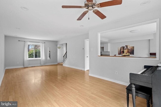 Building Photo - 121 Aspen Ct