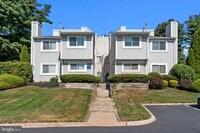 Building Photo - 3 Hillcroft Way