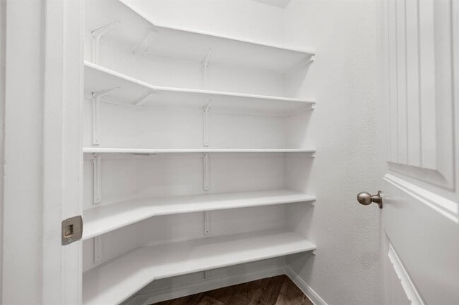 Building Photo - 210 Garcitas Creek Ln