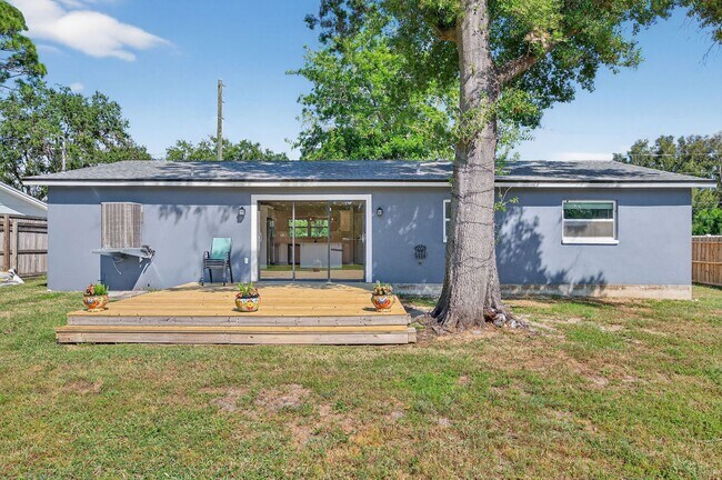 Building Photo - Fully Remodeled 3BR Home with Large Fenced Yard & New Deck