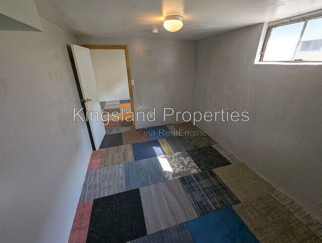 Building Photo - 936 Highmont Dr